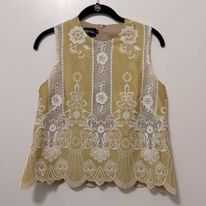 Designer embroidered sleeveless blouse - perfect for the holidays! XS-S EUC